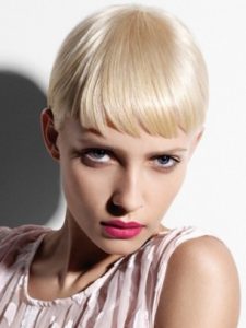 short-Platinum-Blonde-hair-colour-cut-salon