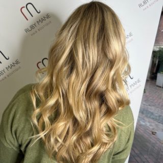 Nobody:
Me: Can I have a balayage?

Our clients are still loving a gorgeous balayage moment! Here Sammy enhanced a clients already blonde hair by adding some lowlights, freshening up the blonde with a toner and adding a slight root drop to keep it soft and natural as it grows out!

#balayage #blonde #balayagehair #schwarzkopf #ghd #kerastase #olaplex #farnham #farnhamsurrey #surrey #farnhamtown #farnhamhair #farnhamhairdresser #farnhamhairstylist #rubymane #farnhammum #farnhammummies #farnhammums #guildfordhair #altonhair #waverleyhair #waverleyhairdresser #waverleysalon #capitalhairandbeauty